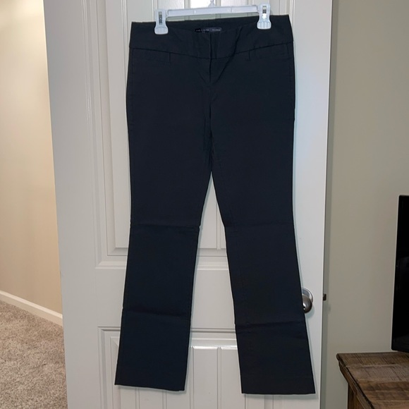 The Limited Ideal Stretch Pants. EUC. - Picture 1 of 2